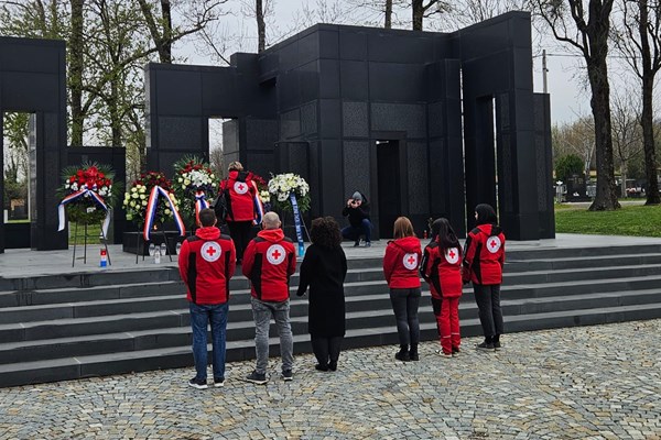 Predstavnici Hrvatskog Crvenog križa sudjelovali na Uskrsnom susretu članova obitelji zatočenih i nestalih hrvatskih branitelja,